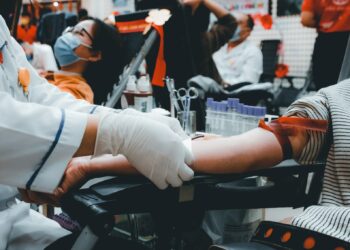 مركز “Versiti” يحث الناس على التبرع بالدم بسبب نقص المتبرعين في الوقت الحالي