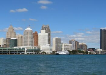 ميشيغان قد تصبح من بين الولايات الأقل ازدهاراً إذا لم تتخذ خطوات جدية لتعزيز اقتصادها