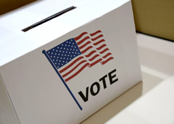 استطلاع رأي: الوضع الاقتصادي سيحدد المرشح الذي سيختاره الناخبون الأمريكيون في عام 2024