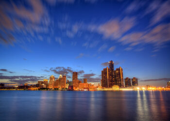 هيئة النقل تعلن عن برنامج تجريبي لحافلات جديدة تسافر من ديترويت إلى مطار DTW دون توقف