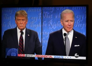 استطلاع رأي: 59٪ من الأمريكيين لا يريدون إعادة السباق الانتخابي بين بايدن وترامب في عام 2024