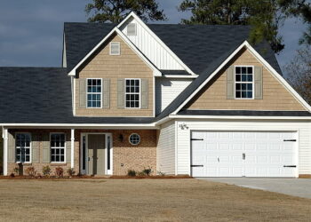 تقرير الأسكان: تكلفة الإيجار في عام 2022 تجاوزت مكاسب الدخل بالنسبة لنصف المستأجرين الأمريكيين