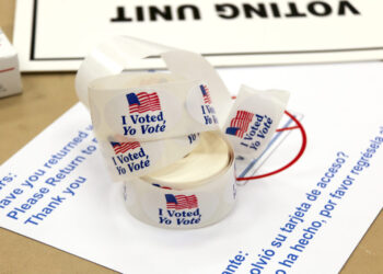 بدء عملية التصويت المبكر في الانتخابات التمهيدية الرئاسية للناخبين في ميشيغان