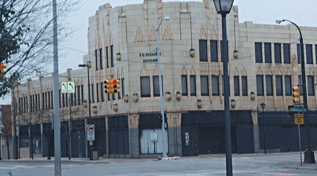 تركيب أجهزة مراقبة لجودة الهواء في مختلف أنحاء Dearborn