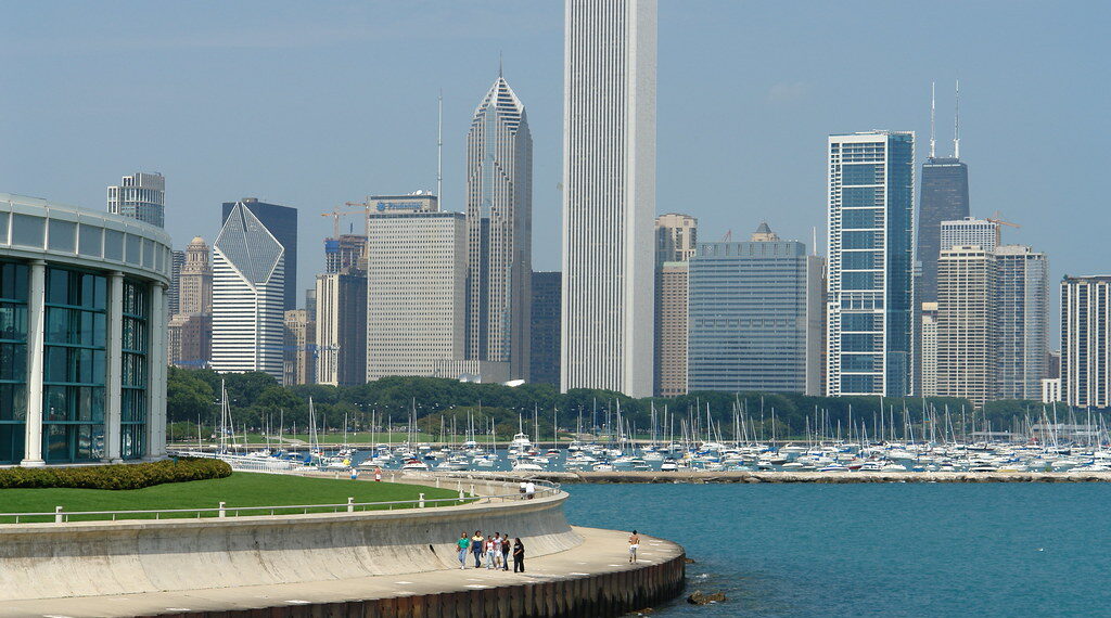 الرئيس بايدن يرسل كبار مساعديه إلى ميشيغان للقاء القادة العرب الأمريكيين والمسلمين بشأن الحرب في غزة