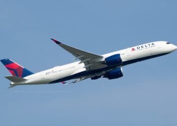 رحلة خاصة في مسار الكسوف الكلي للشمس على متن خطوط Delta الجوية