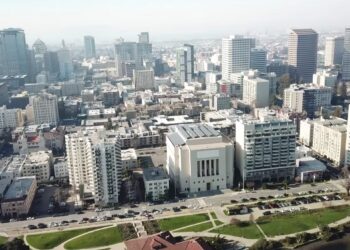 وظائف صيفية للشباب وطلاب الجامعات في مقاطعة Oakland