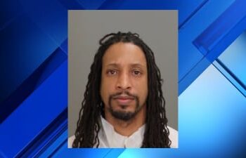 اتهام رجل بقتل زوجته بالرصاص في Warren