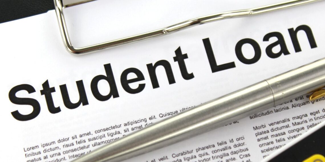 إلغاء 1.2 مليار دولار من الديون ل153 ألف طالب في الولايات المتحدة بموحب خطة الإعفاء الجديدة