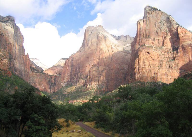 أفضل 7 منتزهات وطنية يمكنك زيارتها هذا الربيع في الولايات المتحدة