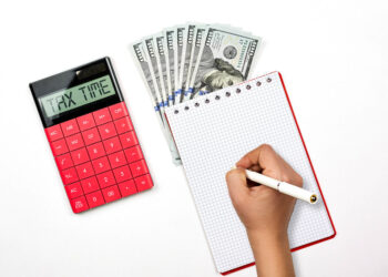 وكالة الإيرادات الأمريكية تشارك بعض التفاصيل المهمة حول كيفية تقديم الملفات والإقرارت الضريبية