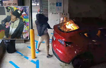 شرطة ديترويت تطلب المساعدة في تحديد مكان رجل أشعل النار في سيارة Tesla في وسط المدينة