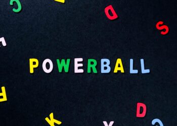 لاعب محظوظ من ميشيغان يفوز بجائزة Powerball البالغة مليون دولار