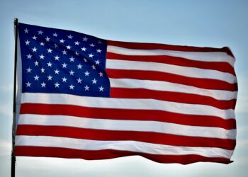 حكومة الولايات المتحدة تصدر تحذيراً بخصوص عمليات الاحتيال المتعلقة بالسفر خلال عطلة الربيع