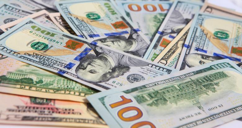 تقرير جديد يُسلّط الضوء على أسوأ التخصصات الجامعية من ناحية الأجر في الولايات المتحدة