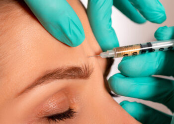 الصحة الأمريكية توثق الحالات الأولى للإصابة بفيروس نقص المناعة عن طريق الإبر التجميلية