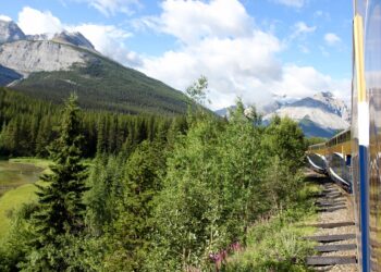 إنطلاق قطار Rocky Mountaineer رسمياً على الطريق الأكثر روعة في أمريكا الشمالية