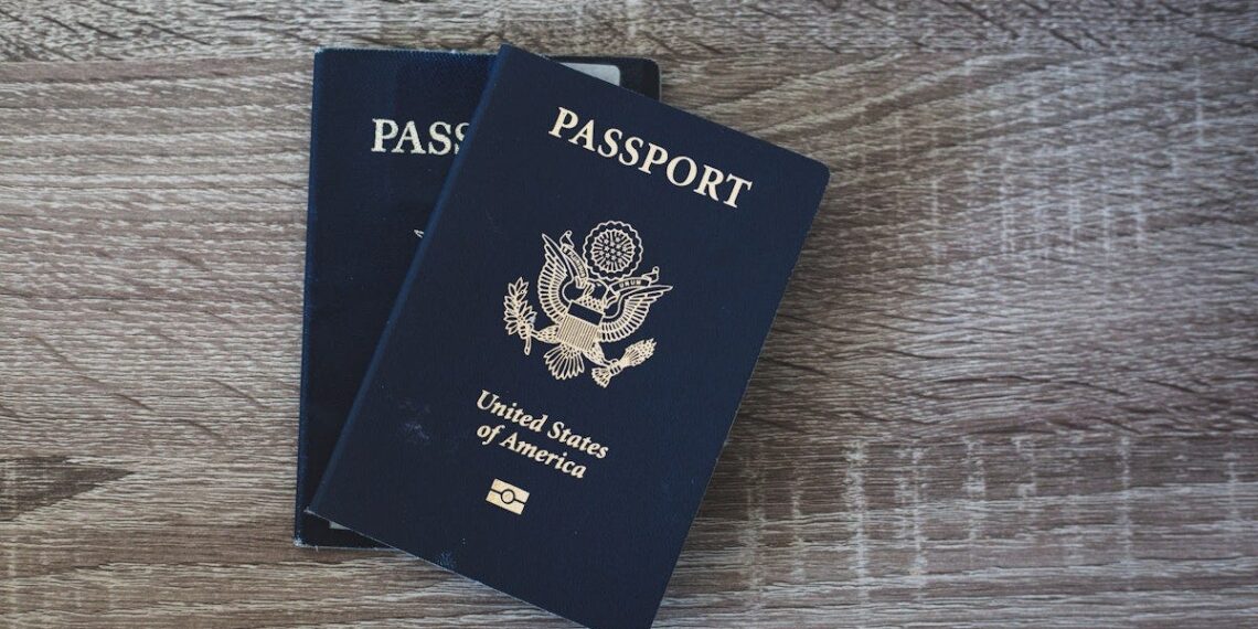 دائرة خدمات الهجرة والجنسية الأمريكية تمدد صلاحية تصريح العمل إلى 540 يوماً