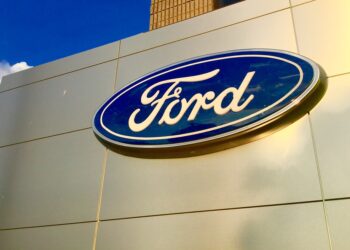 شركة Ford تستدعي حوالي 43000 سيارة دفع رباعي لأسباب تتعلق بالسلامة من الحرائق