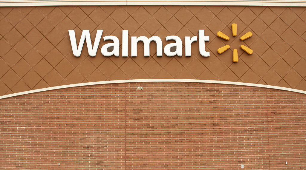كيفية حصولك على ما يصل إلى 500 دولار من تسوية الدعوى الجماعية المرفوعة ضد Walmart