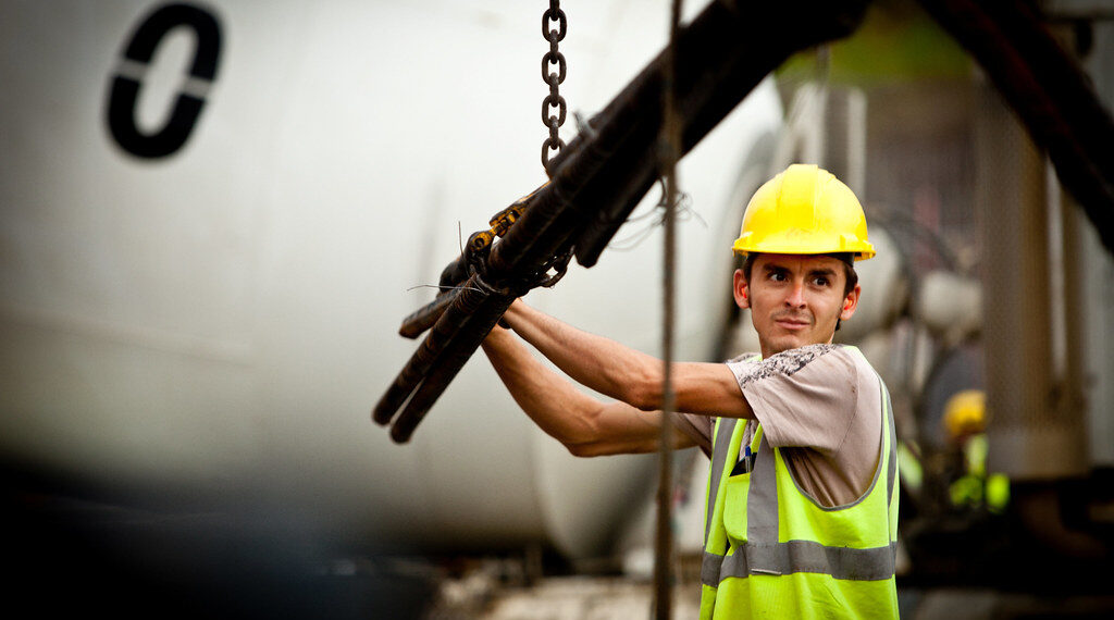 إدارة بايدن تضع اللمسات الأخيرة على قاعدة توسيع أهلية العمال للحصول على أجر العمل الإضافي