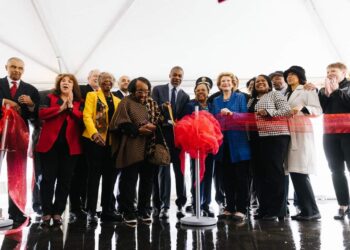 افتتاح أول مركز من نوعه لرعاية الأشخاص الذين يمرون بأزمات تتعلق بالصحة العقلية في ديترويت