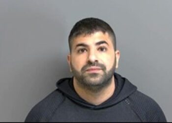 إلقاء القبض على صاحب المبنى الذي انفجر في بلدة Clinton قبل سفره إلى دولة أخرى بتهمة القتل