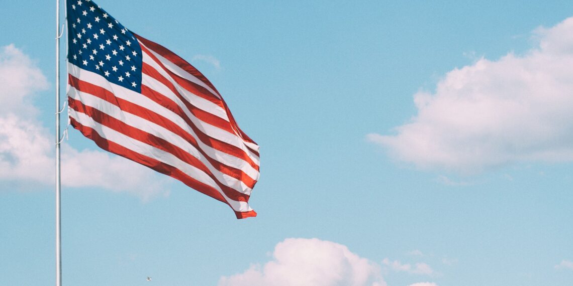 ما علاقة سياسة الهجرة في الولايات المتحدة بالنمو الاقتصادي في البلاد؟