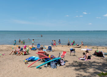 إغلاق 7 شواطئ في ميشيغان بسبب ارتفاع مستويات البكتيريا