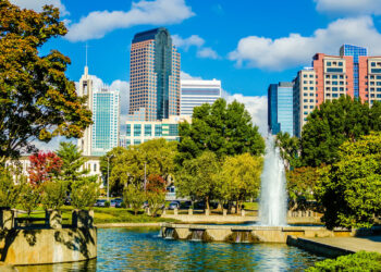 قائمة بأفضل المدن لتكوين أسرة من ناحية التكلفة في الولايات المتحدة