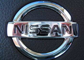 نيسان تُحذّر مالكي هذه الطرازات من احتمال انفجار وسادات الهواء