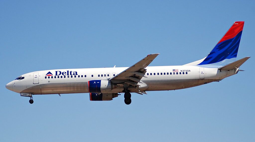 شركتا Delta و Southwest تحصلان على تصنيف مميز في استطلاع رأي حول شركات الطيران