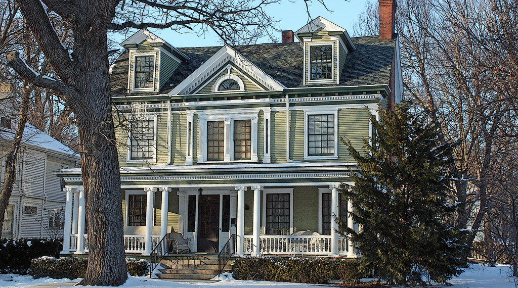 مبيعات المنازل في كندا تسجل ارتفاعاً بنسبة 10% في عام 2024 مقارنةً بالعام الماضي