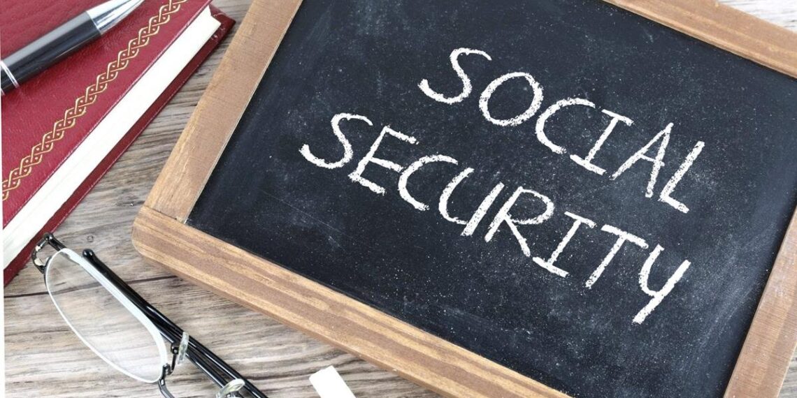 ما هو مقدار الزيادة الخاصة بإعانات الضمان الاجتماعي في عام 2025