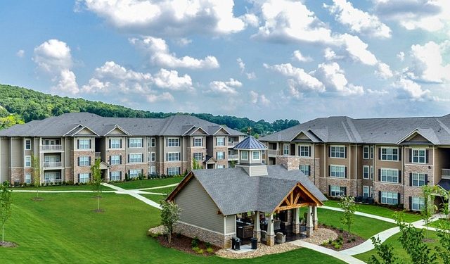 بعد أشهر من المفاوضات… الحكومة الفيدرالية وأونتاريو تتوصلان إلى اتفاق حول مشروع الإسكان ميسور التكلفة