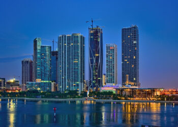 الوجهات الأكثر شعبية في الولايات المتحدة لزيارتها في يوليو/تموز 2024