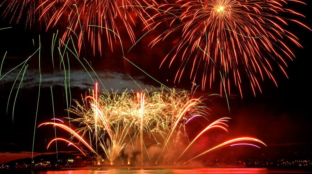 كل ما تحتاج لمعرفته بخصوص عروض Ford للألعاب النارية في ديترويت