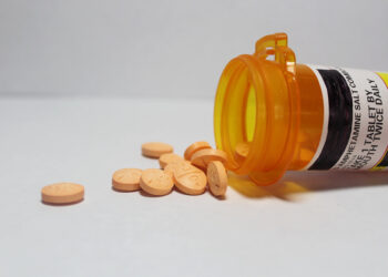 اتهام أحد شركات الصحية النفسية على خلفية تسهيل الوصول إلى عقار Adderall المسبب للإدمان