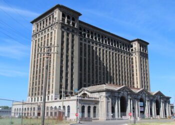 تفاصيل جولات “Michigan Central” المجانية التي ستقام طوال الصيف