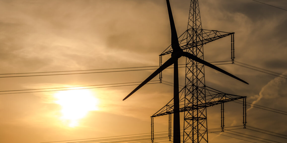 18 ألف منزل من عملاء شركة DTE Energy مازالوا بدون كهرباء حتى صباح اليوم الجمعة في مترو ديترويت