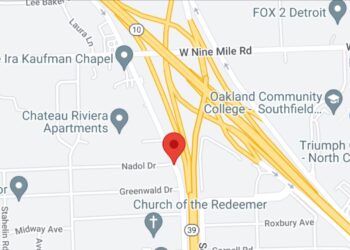 دخول امرأة إلى المستشفى إثر إصابتها بالرصاص عدة مرات في Southfield