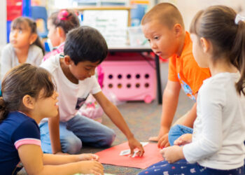 تقرير جديد يضع ميشيغان في مرتبة متدنية من حيث الرفاهية العامة للأطفال