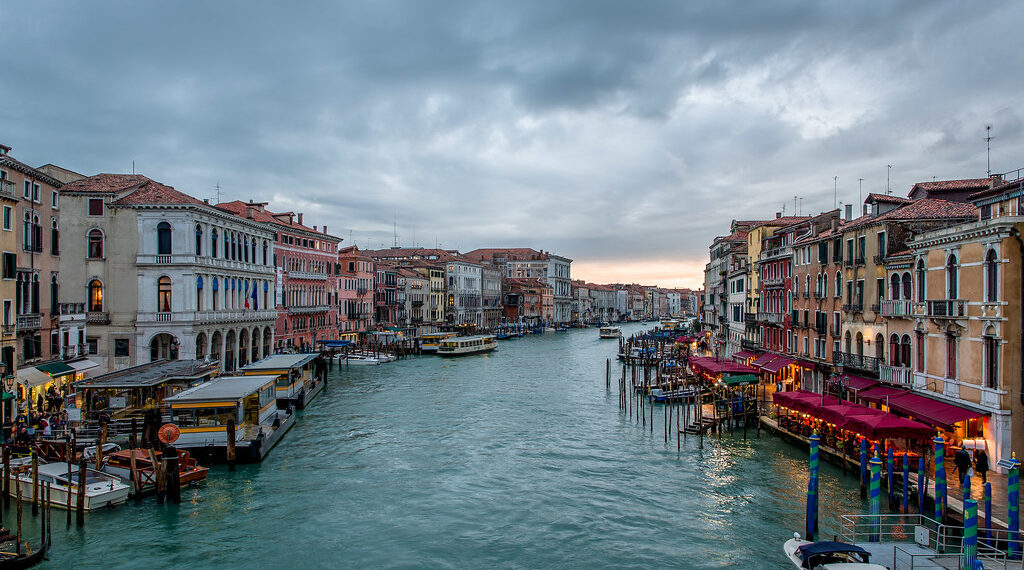 3 وجهات أمريكية تجعلك تشعر وكأنك سافرت إلى مدينة البندقية في إيطاليا