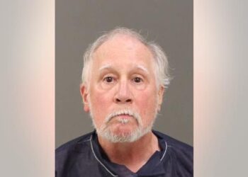 اتهام رجل يبلغ من العمر 71 عاماً من Warren بقتل زوجته