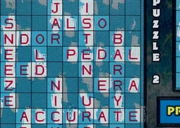 رجل محظوظ يفوز بمبلغ 300 ألف دولار في لعبة Fire & Ice Cashword الفورية من يانصيب ميشيغان