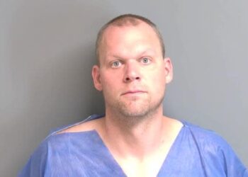 إلقاء القبض على رجل من مقاطعة Macomb بتهمة قتل زوجته ومحاولة تضليل العدالة