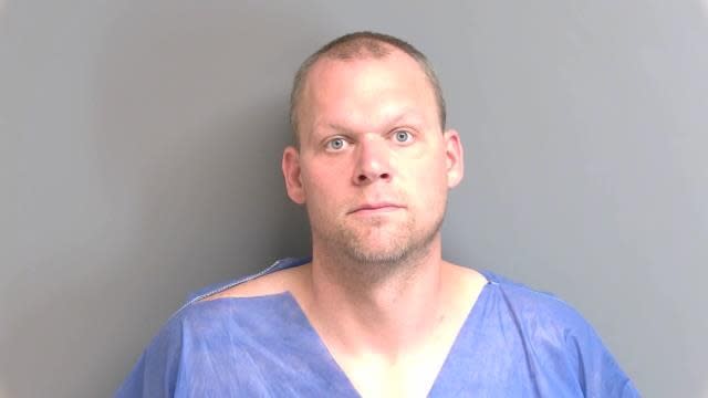 إلقاء القبض على رجل من مقاطعة Macomb بتهمة قتل زوجته ومحاولة تضليل العدالة