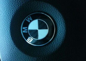 شركة BMW تستدعي أكثر من 390 ألف سيارة في الولايات المتحدة بسبب مشكلة في الوسائد الهوائية