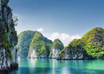 إليك أفضل الشواطئ العالمية التي يمكنك زيارتها بتكلفة منخفضة في شهر أغسطس/أب 2024