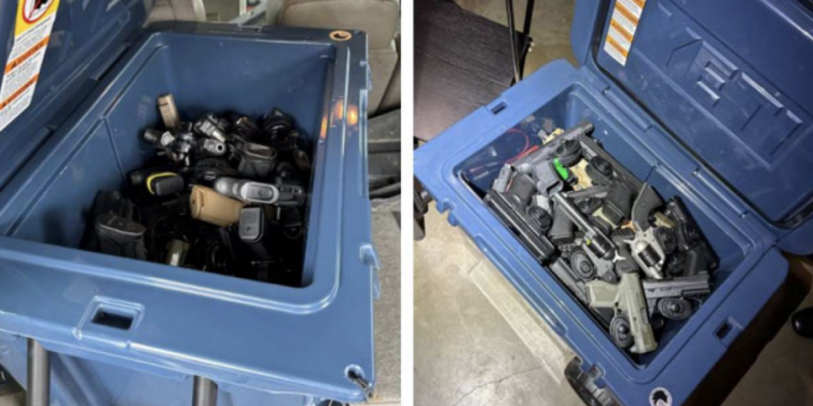 القبض على رجل قام باختطاف مدير أحد المتاجر في ميشيغان وسرقة 123 قطعة سلاح